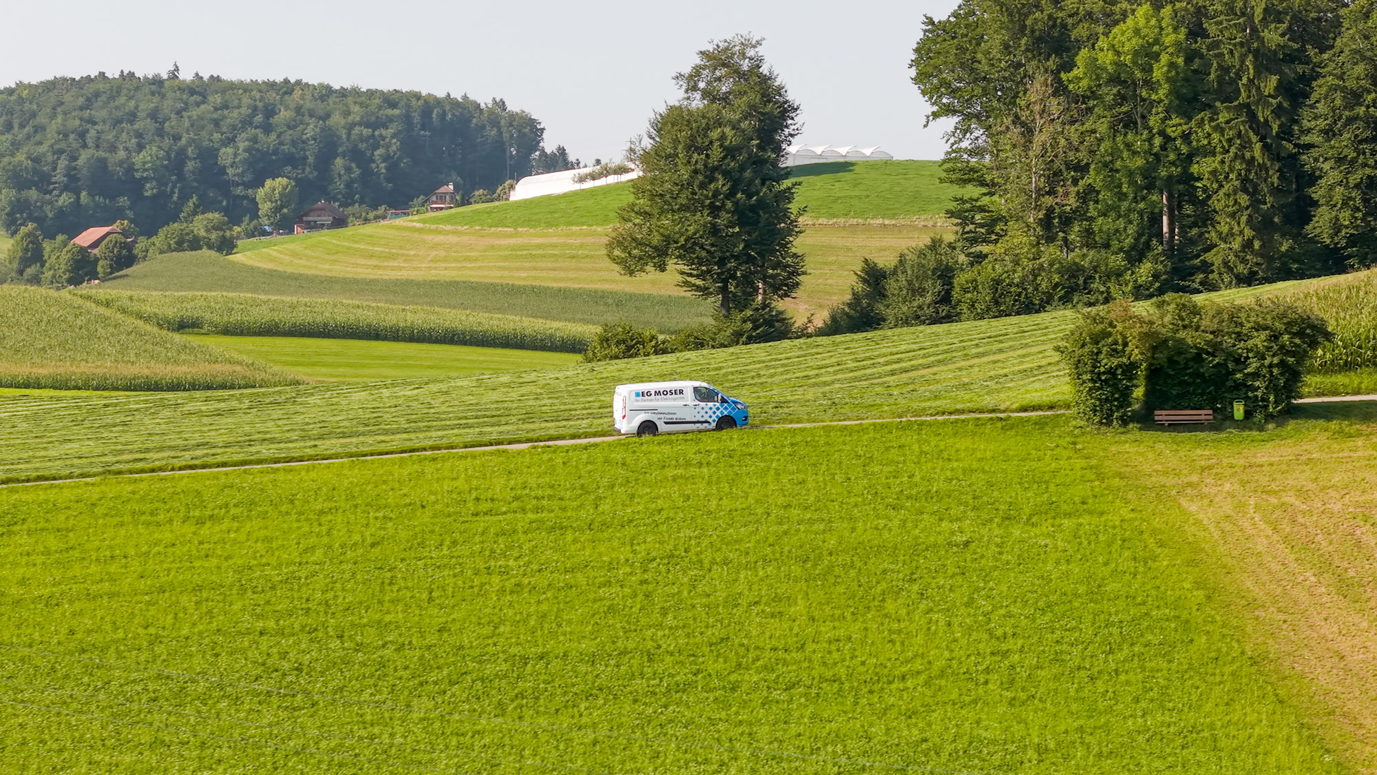 EG Moser AG: 
Wo Waschmaschinen vor Freude drehen.